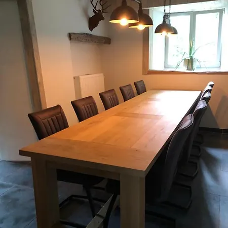 Le Nid D'hirondelle Bed & Breakfast 3*