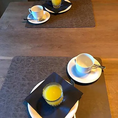 Alojamento de Acomodação e Pequeno-almoço Le Nid D'hirondelle Houffalize