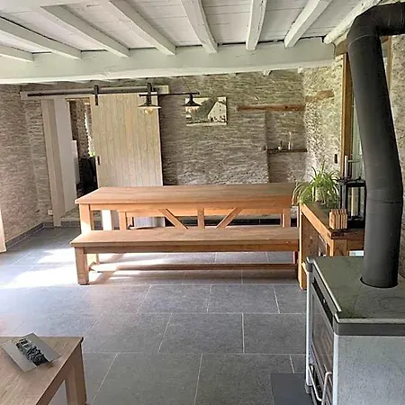 Le Nid D'hirondelle Bed & Breakfast